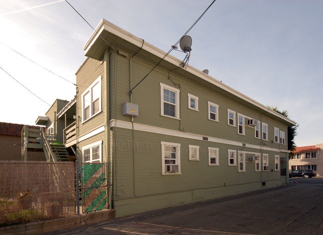 1130-1138 Pine in Long Beach, CA - Building Photo - Building Photo