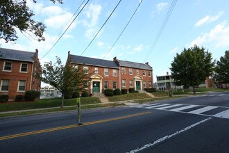 2732 Minnesota Ave SE in Washington, DC - Building Photo - Building Photo