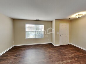 1836 Meadow Crossing Dr in Huntersville, NC - Building Photo - Building Photo