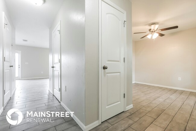 5155 Wildgoose Dr in North Port, FL - Foto de edificio - Building Photo