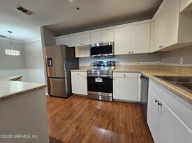 3591 Kernan Blvd S in Jacksonville, FL - Building Photo