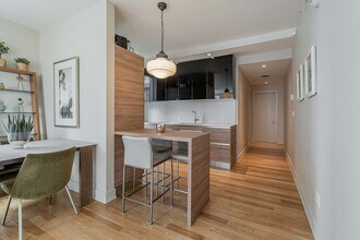 1300 Boul. René-Lévesque O in Montréal, QC - Building Photo - Building Photo