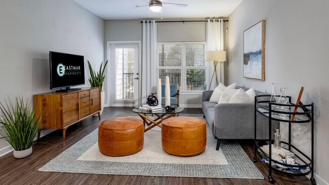 Eastmar Commons in Orlando, FL - Foto de edificio - Building Photo