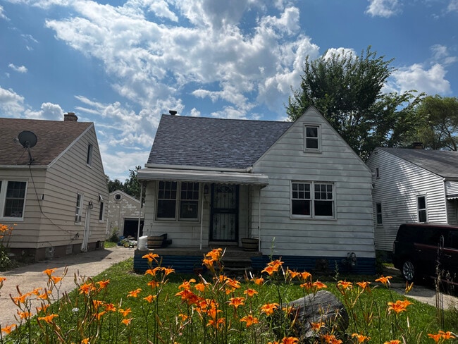 property at 19411 Albion Ave