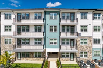 Amberlin Wiregrass Ranch 55+ Active Adult in Wesley Chapel, FL - Building Photo - Building Photo