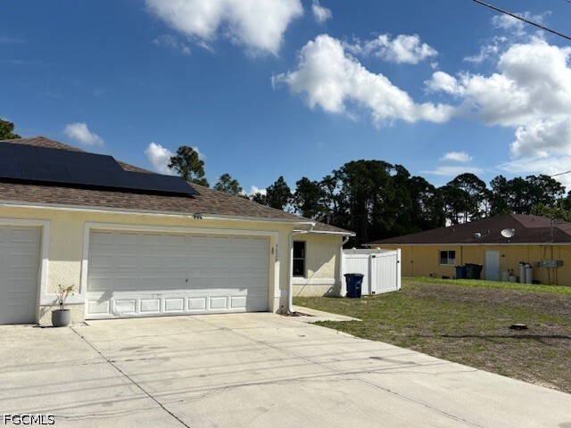 4624 Douglas Ln in Lehigh Acres, FL - Building Photo - Building Photo