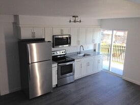 The Northview in Eddystone, PA - Building Photo