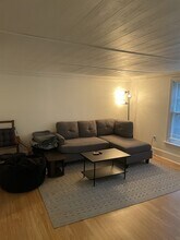 826 N Aurora St, Unit 2 in Ithaca, NY - Foto de edificio - Building Photo