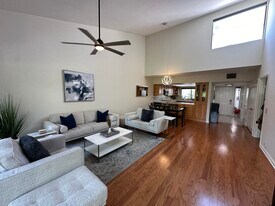 166 Wimbledon Ct in Palm Desert, CA - Building Photo