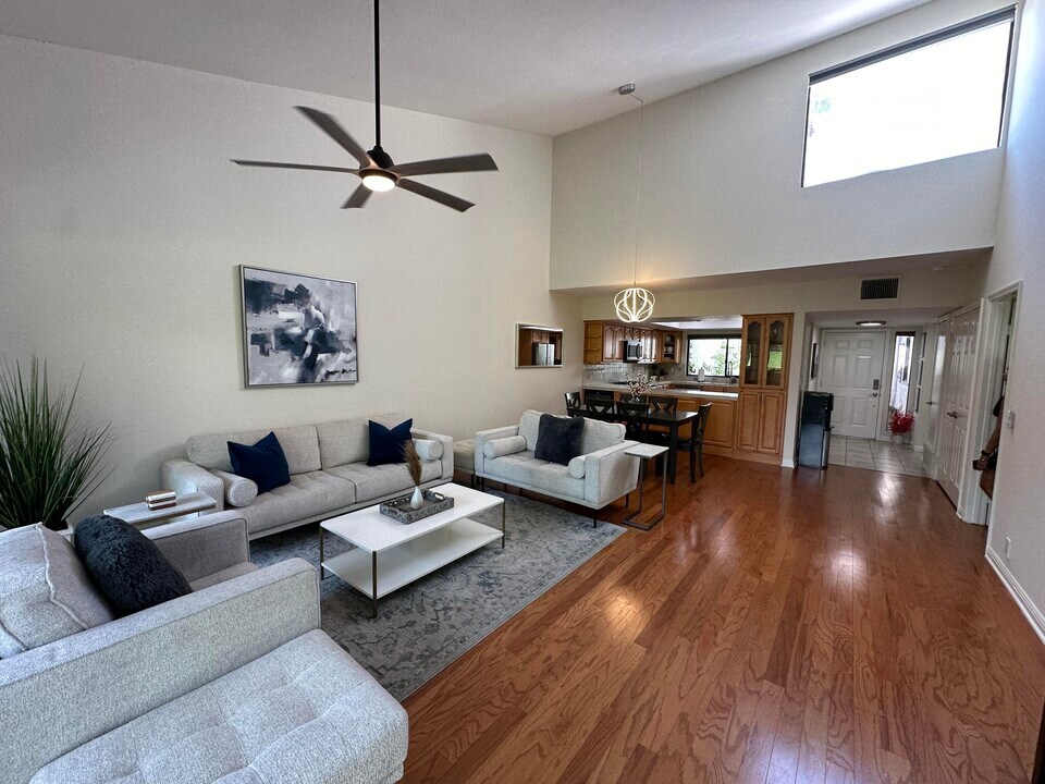 166 Wimbledon Ct in Palm Desert, CA - Building Photo