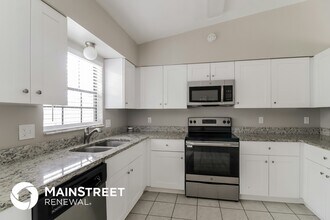 431 Tropicaire Ave SW in Palm Bay, FL - Building Photo - Building Photo