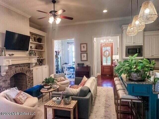 715 Chambord Dr in Brandon, MS - Foto de edificio - Building Photo