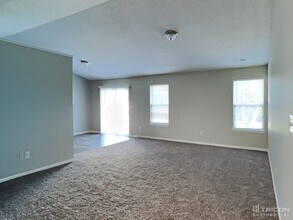 2220 Lakecrest Dr in Columbus, IN - Building Photo - Building Photo