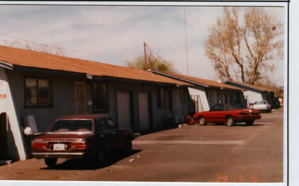 901-911 Vermont Ave in Turlock, CA - Building Photo - Building Photo