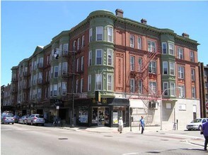 3241-3255 N Broadway St in Chicago, IL - Building Photo - Building Photo