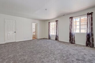 511 N Elena Ave in Redondo Beach, CA - Building Photo - Building Photo