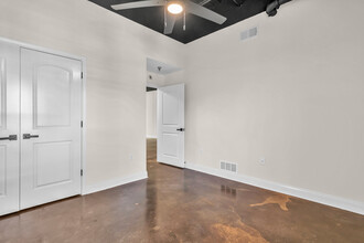 The Lofts in Town Square in Southaven, MS - Building Photo - Building Photo