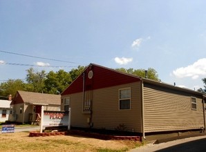 Robberson Place in Springfield, MO - Building Photo - Building Photo