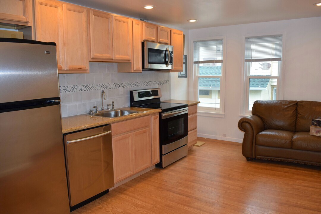 109 Cook St, Unit Apt 3 in Ithaca, NY - Foto de edificio