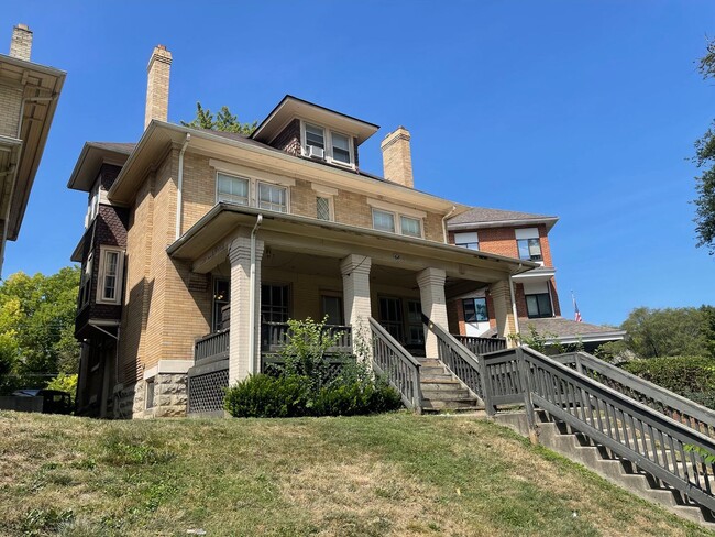 property at 68 E 17th Ave