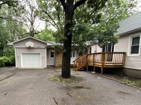 8503 Goodhue St NE in Blaine, MN - Building Photo