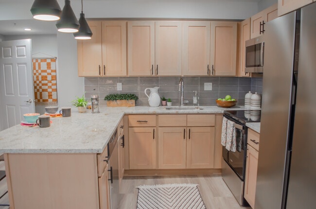 Joslen Commons Apartments in Hudson, NY - Foto de edificio - Building Photo