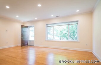 210 Independence Dr in Boston, MA - Building Photo - Building Photo