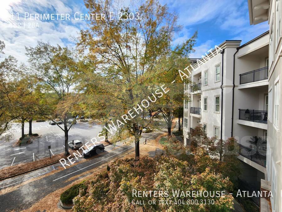 11 Perimeter Ctr in Atlanta, GA - Building Photo
