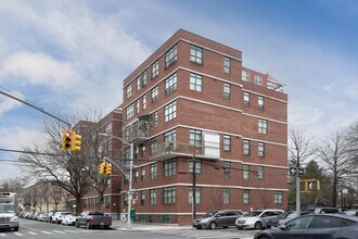Eretz One Luxury Condominiums in Brooklyn, NY - Building Photo - Building Photo