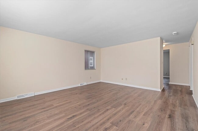 3555 McClure Ave, Unit 3555 McClure in Pittsburgh, PA - Building Photo - Building Photo