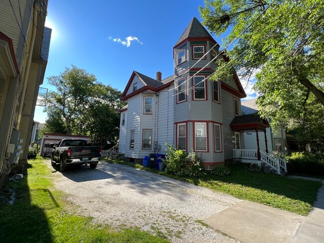 19 School St, Unit 19 School street unit 1 in Burlington, VT - Foto de edificio - Building Photo