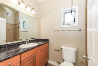 2249 Accomac Ave in San Diego, CA - Building Photo - Building Photo