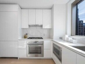 133 Seaport Blvd in Boston, MA - Building Photo - Building Photo