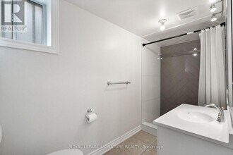 865 Glencairn Ave in Toronto, ON - Building Photo - Building Photo
