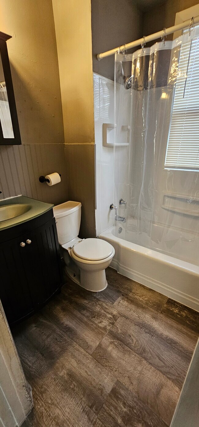 183 Babcock St, Unit 3rd floor