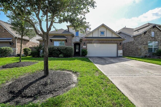 property at 21911 Avalon Queen Dr