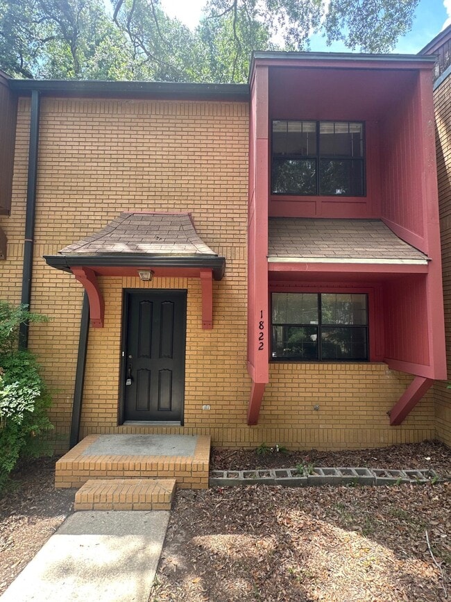 property at 1822 Larette Dr