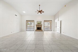 10895 E Mission Ln in Scottsdale, AZ - Building Photo - Building Photo