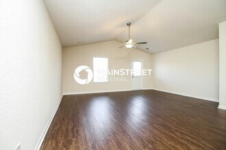 2328 Bee Hive Dr in Columbia, TN - Building Photo - Building Photo