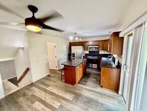 92-1270-1270 Kikaha St in Kapolei, HI - Building Photo - Building Photo