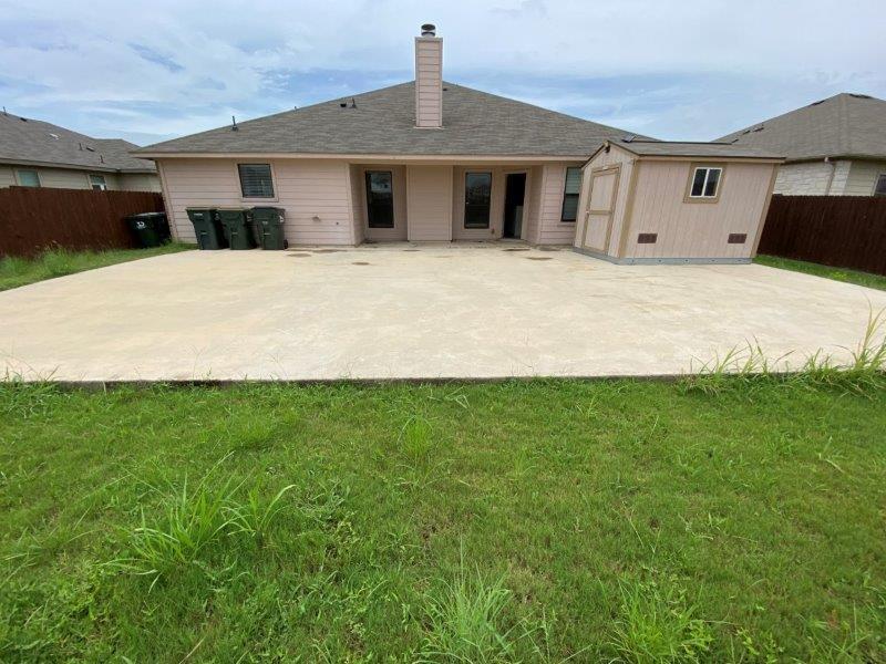 1527 Woodlands Dr in Kyle, TX - Building Photo