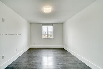 1010 NW 11th St in Miami, FL - Building Photo - Building Photo