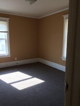846 Logan Ave in Waterloo, IA - Foto de edificio - Building Photo