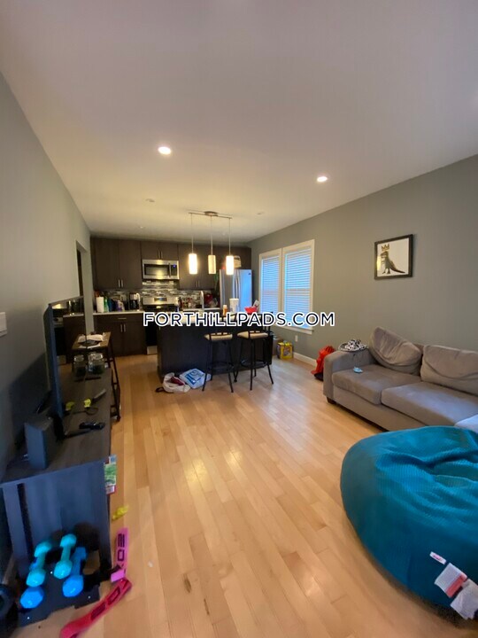 31-33 Thornton St. in Boston, MA - Building Photo