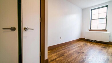 Jefferson Street, Unit 2L in Brooklyn, NY - Building Photo - Building Photo