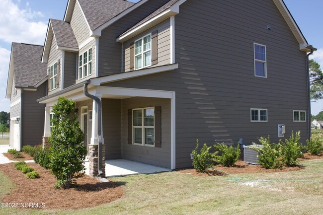 368 Wheatfield Way in Whispering Pines, NC - Building Photo - Building Photo