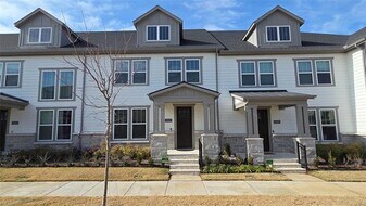 9015 Scarp Hl Ln in Frisco, TX - Building Photo