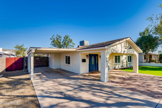 1622 E Cheery Lynn Rd in Phoenix, AZ - Building Photo - Building Photo