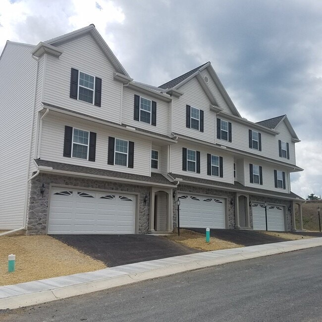 property at 2322 Bartlett Rd