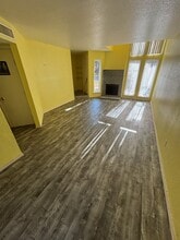 17210 Imperial Valley Dr in Houston, TX - Building Photo - Building Photo